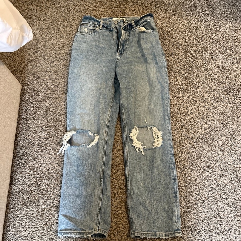 Abercrombie curve love 90s straight ultra high rise jean short length